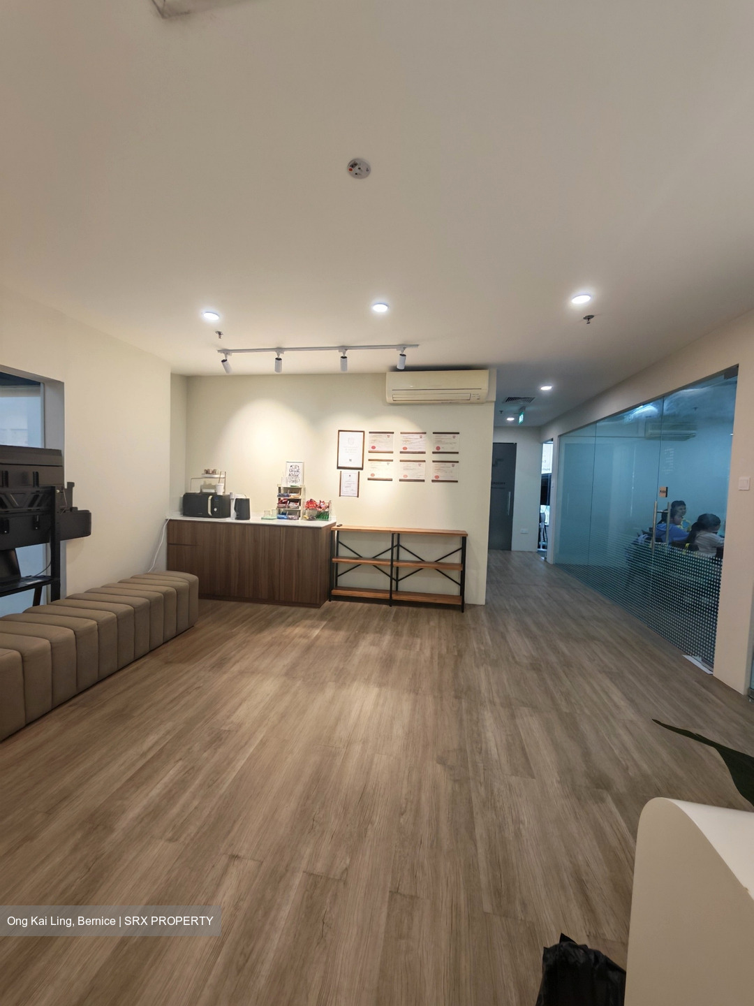 Beauty World Plaza (D21), Retail #571859371